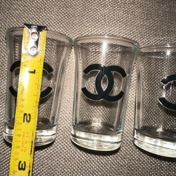 Chic Black Logo Shot Glass Set - Picture 4 of 5